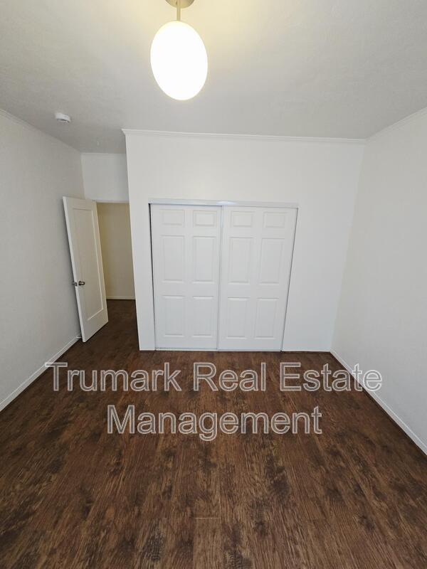 Building Photo - 4315 Avocado St