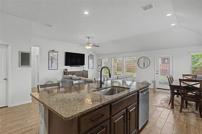 Building Photo - 1825 Agarito Dr