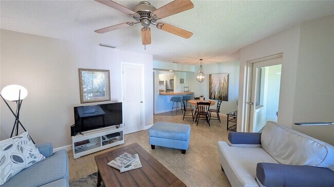 Building Photo - 1515 Pinellas Bayway S