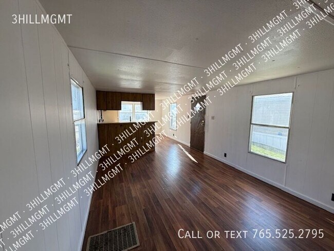 Building Photo - 41 Collins Dr