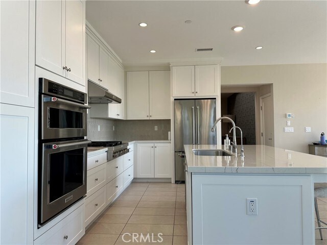 Building Photo - 135 Oceano