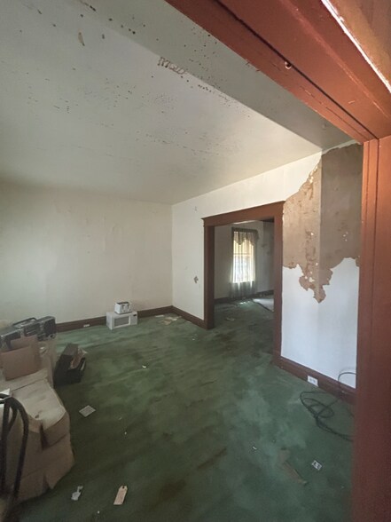 Building Photo - 4253 Holly Ave