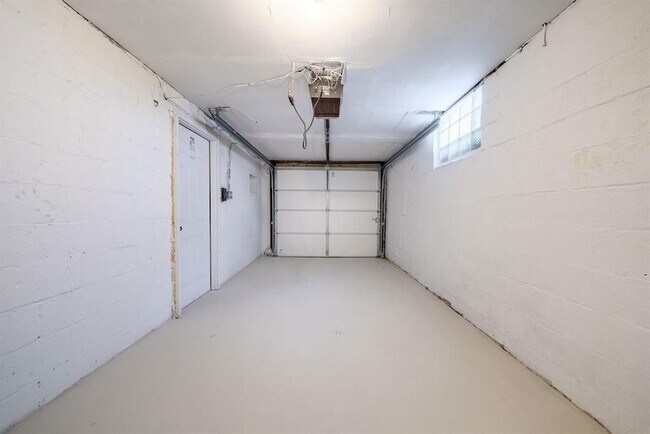 Building Photo - 363 Olancha Ave