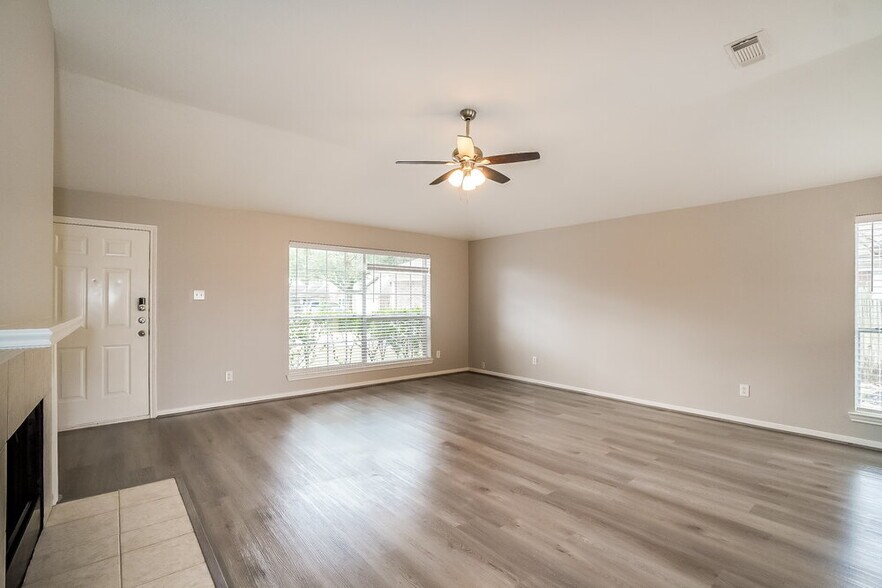 Building Photo - 3722 Colleen Woods Cir