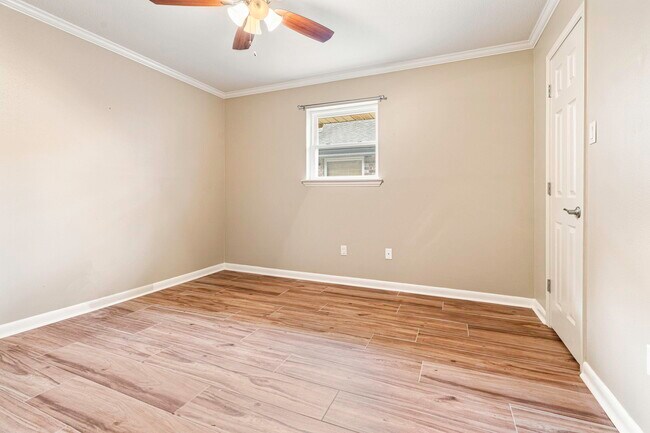 Building Photo - 5332 David Dr