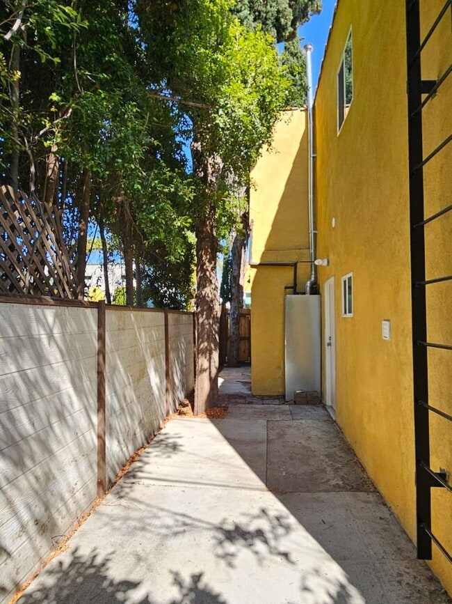 Building Photo - Mid-City Brand new construction--Freestand...