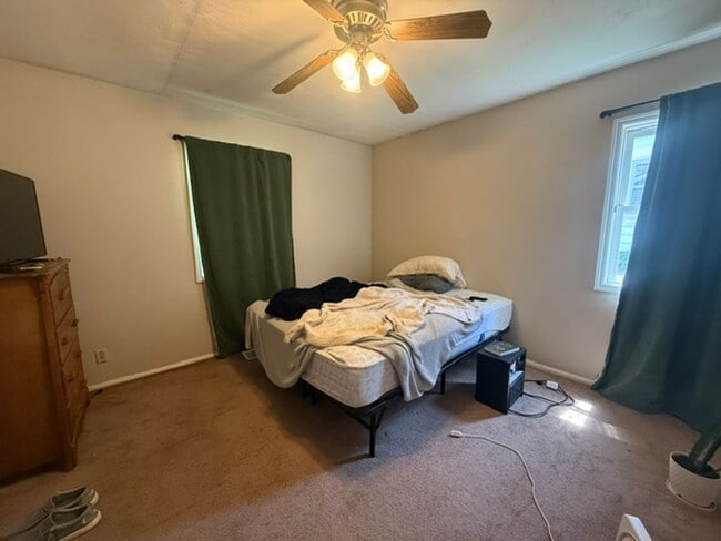 Building Photo - Inviting 2 Bed, 1 Bath Home in Peaceful Urbana Neighborhood