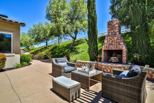 Building Photo - 39520 Colleen Way