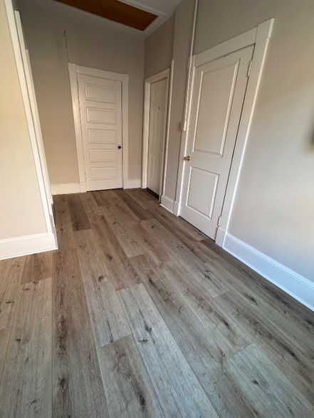 Building Photo - 213 W Court St