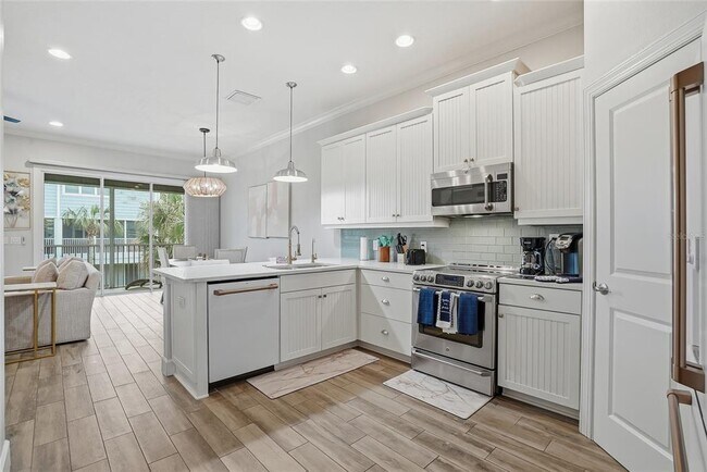 Building Photo - 3162 Moorings Dr S