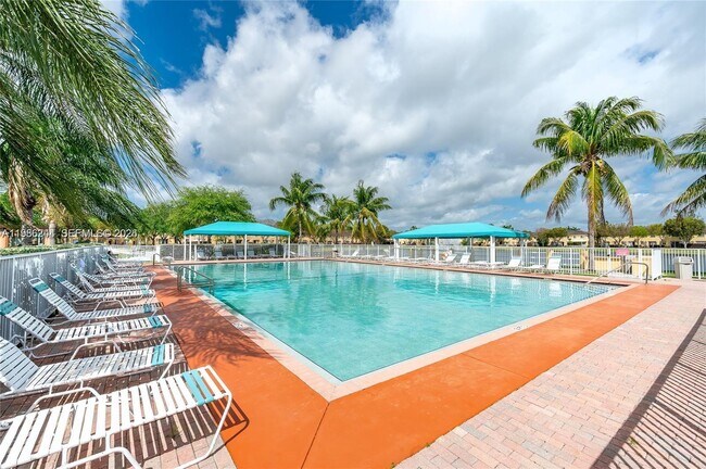 Building Photo - 1663 SE 29th St