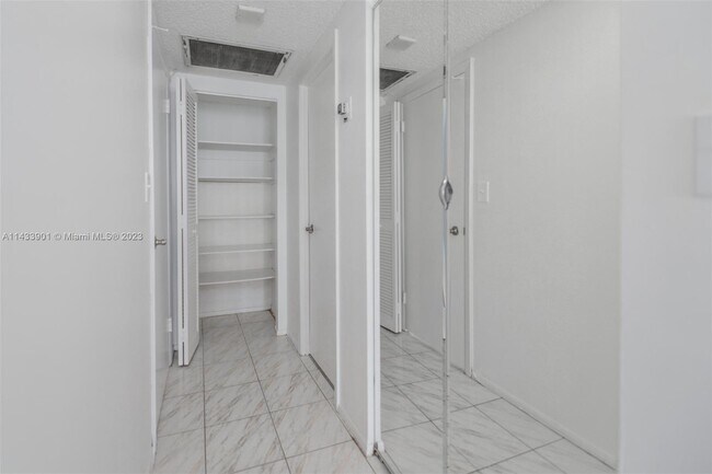 Building Photo - 1985 S Ocean Dr