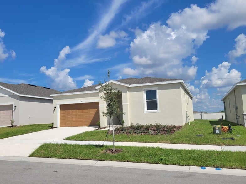 Building Photo - 1346 Normandy Dr