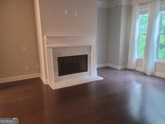 Building Photo - 4158 Butler Dr