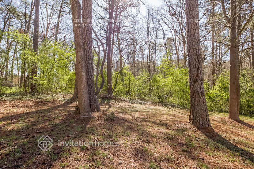 Building Photo - 1908 Englewood Way SW