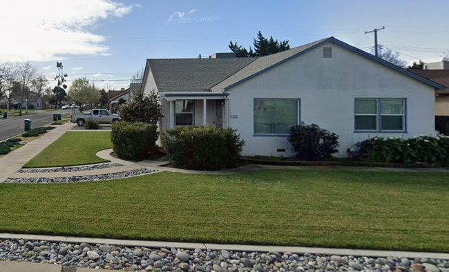 Primary Photo - 400 Eureka Ave