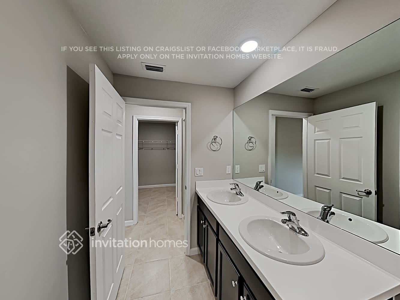 Building Photo - 3802 SW Daisy St