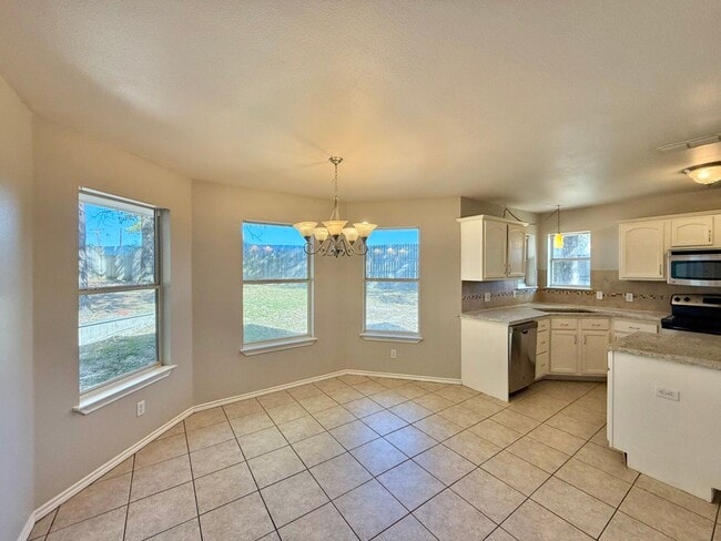 Building Photo - Stunning 4 Bedroom in Tyler! Available in ...