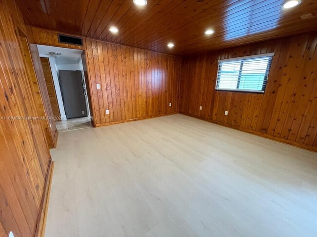 Building Photo - 9922 SW 2nd St