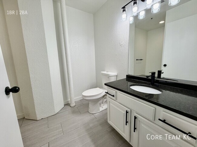 Building Photo - 934 Broadway Blvd