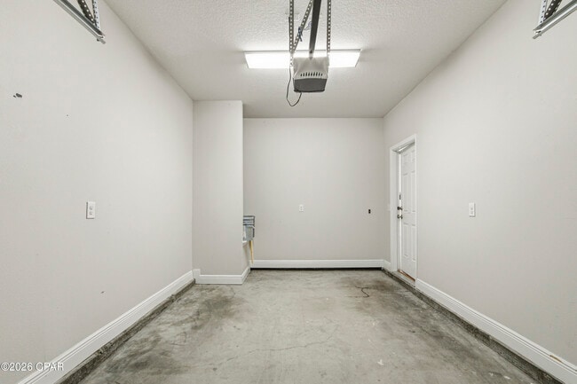 Building Photo - 7450 Shadow Lake Dr