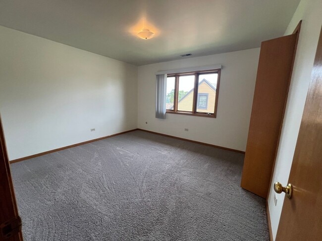 Building Photo - 8659 Meade Ave