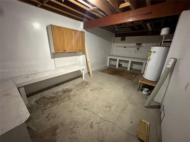 Building Photo - 5548 Birdsong Ln