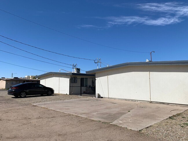 Building Photo - Herradura Villas-1023 (A&amp;B)