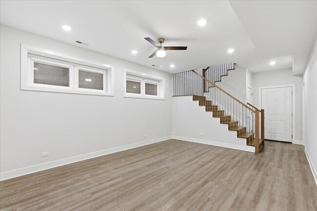 Building Photo - 4101 S Drexel Blvd