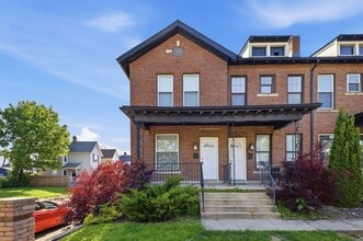 Building Photo - 393 St Clair Ave