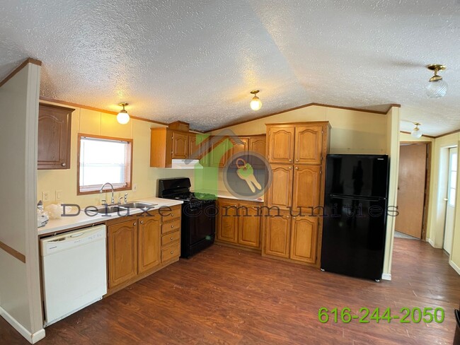 Building Photo - 2 Bed 2 Bath Mobile Home MOVE IN READY!!!