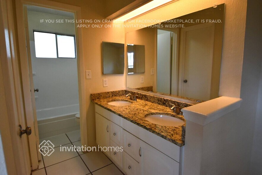 Building Photo - 10014 Hillridge Rd