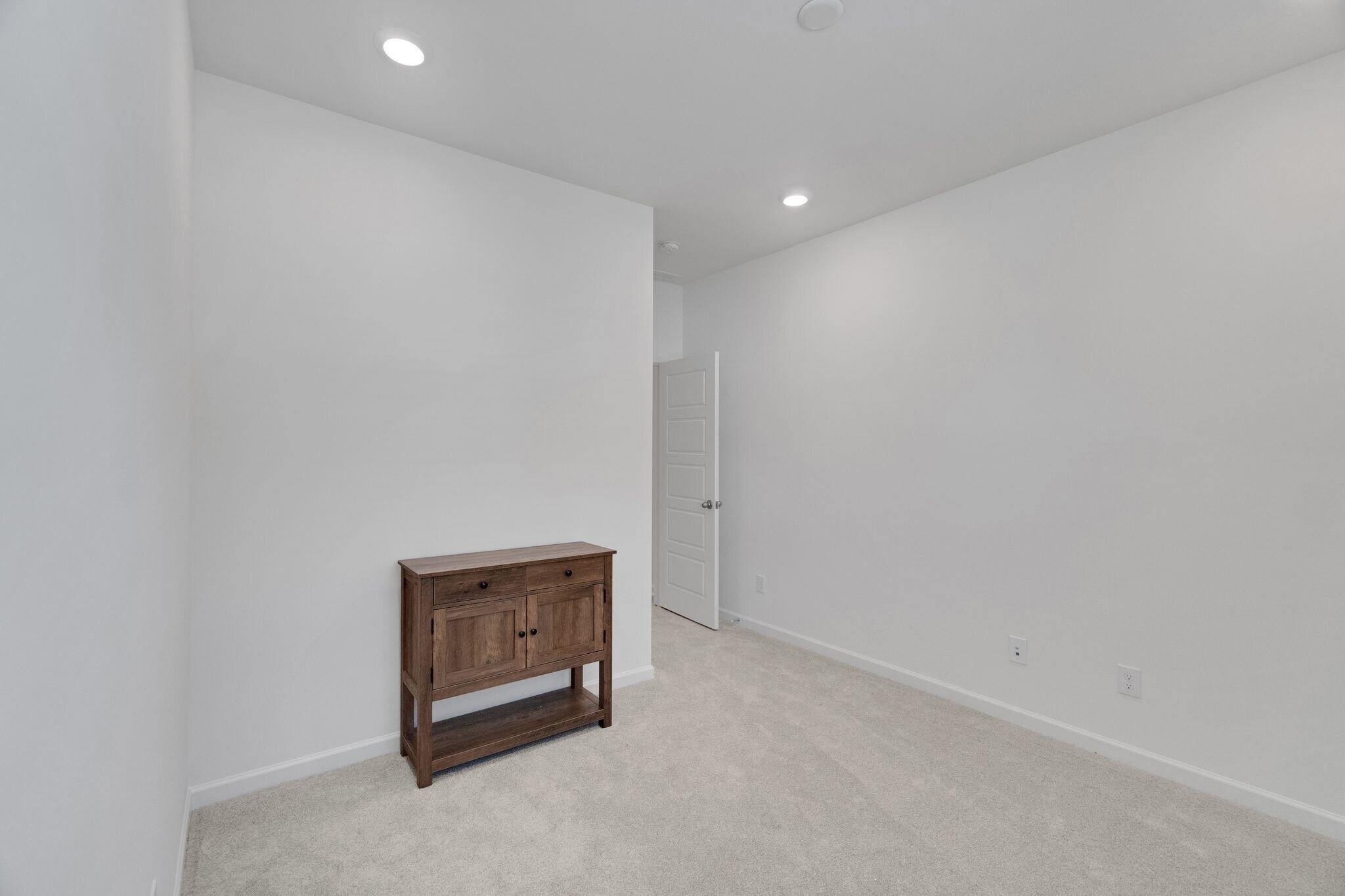 Building Photo - 12129 Rowan Hill Dr