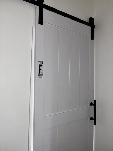 Building Photo - 2827 E 5th Ave