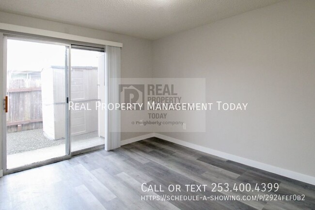 Building Photo - Upgraded 1bd 1ba apartment with fenced in ...