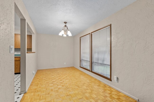 Building Photo - 3Bd/2Ba Seattle House