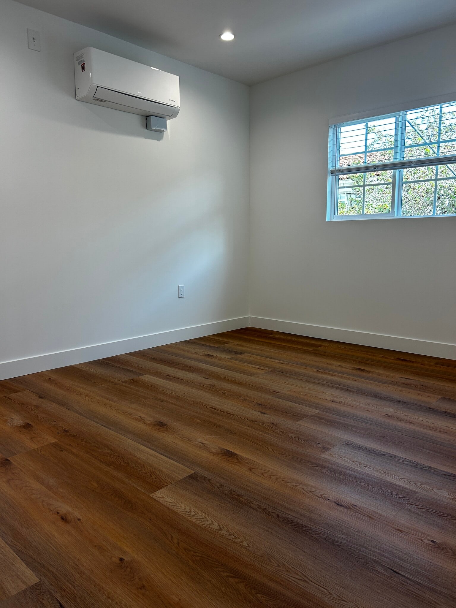 Building Photo - 10435 Ashton Ave