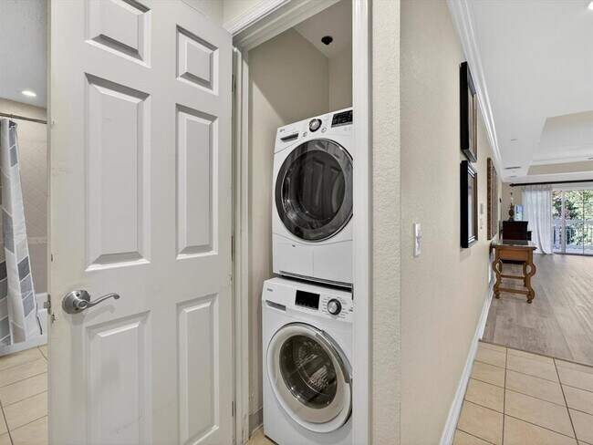 Building Photo - 7658 Whisper Way