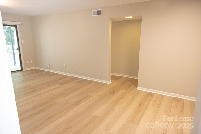 Building Photo - 6100 Heathstone Ln
