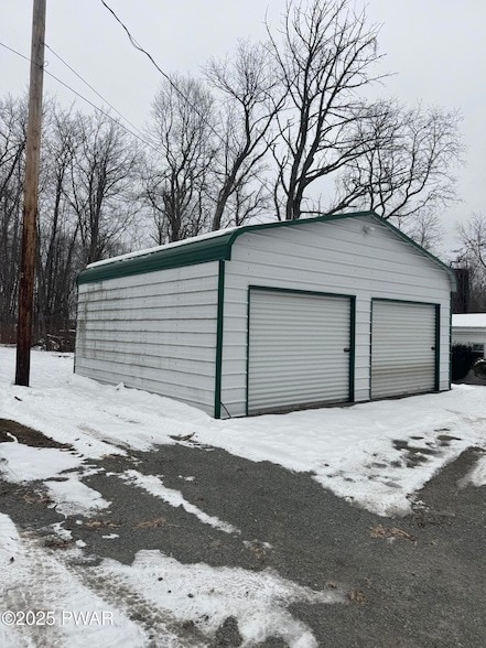 Building Photo - 2566 Easton Turnpike