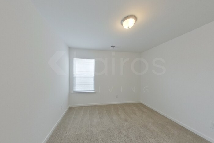 Building Photo - 107 Silver Maple Ln