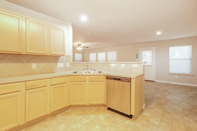 Building Photo - 6403 Misty Brook Bend Ct