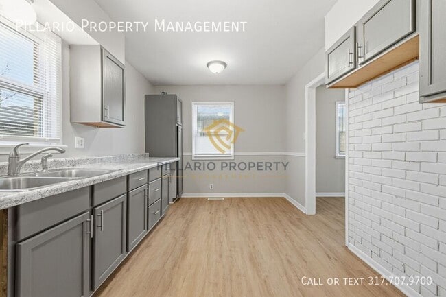 Building Photo - 1652 N Coolidge Ave