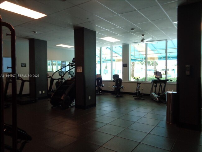 Building Photo - 2501 S Ocean Dr