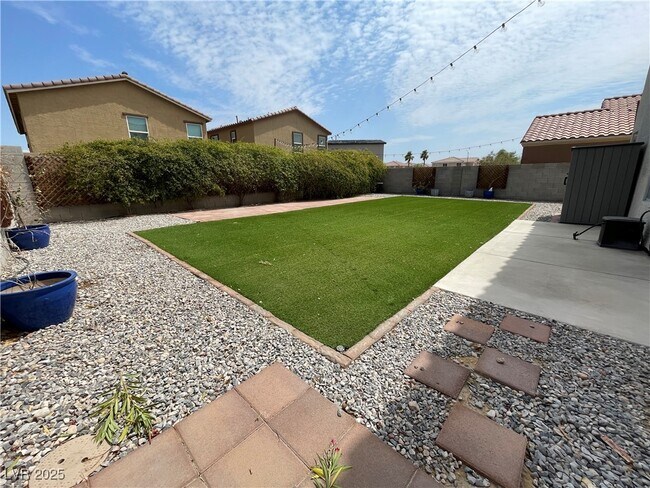 Building Photo - 7382 Elbridge Way