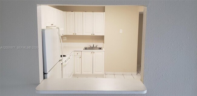 Building Photo - 5100 SW 41st St