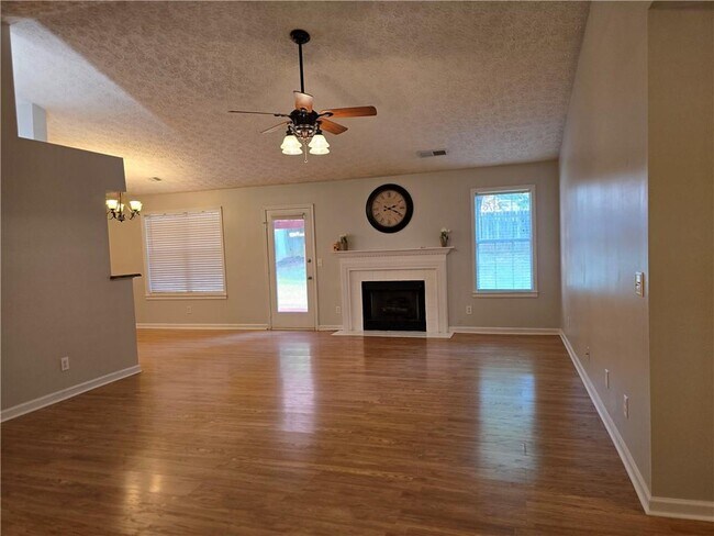Building Photo - 3585 Plum Creek Trail NW