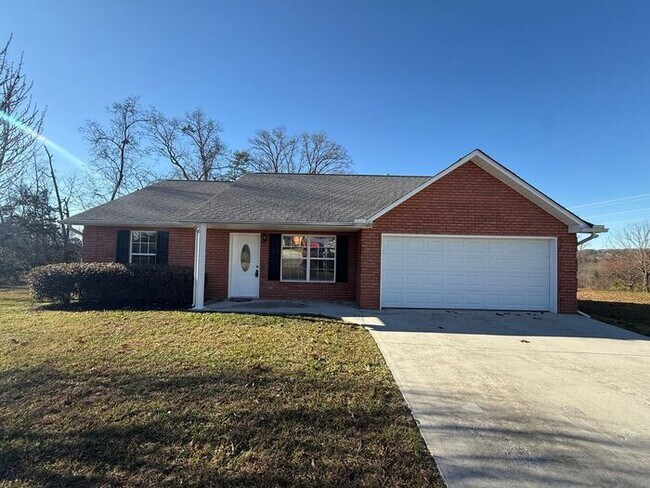 Primary Photo - Halls Single Family Home in Cul-de-sac!