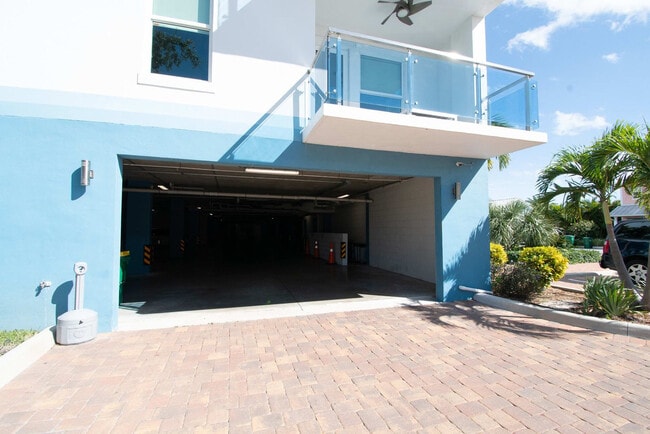 Building Photo - 202 Ivory Coral Ln