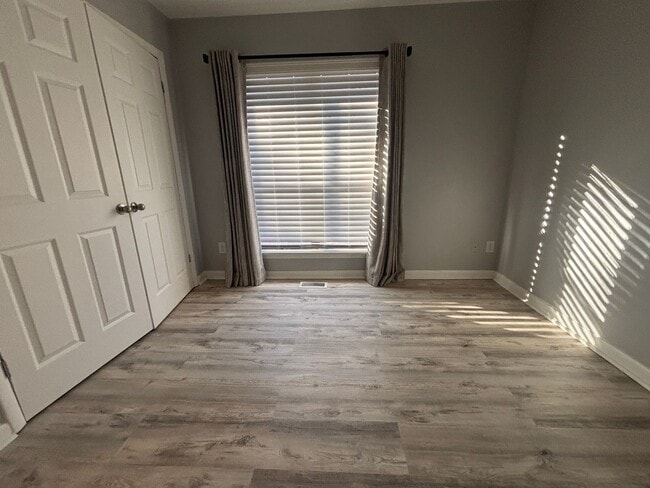 Building Photo - 7203 Woods Crossing Dr